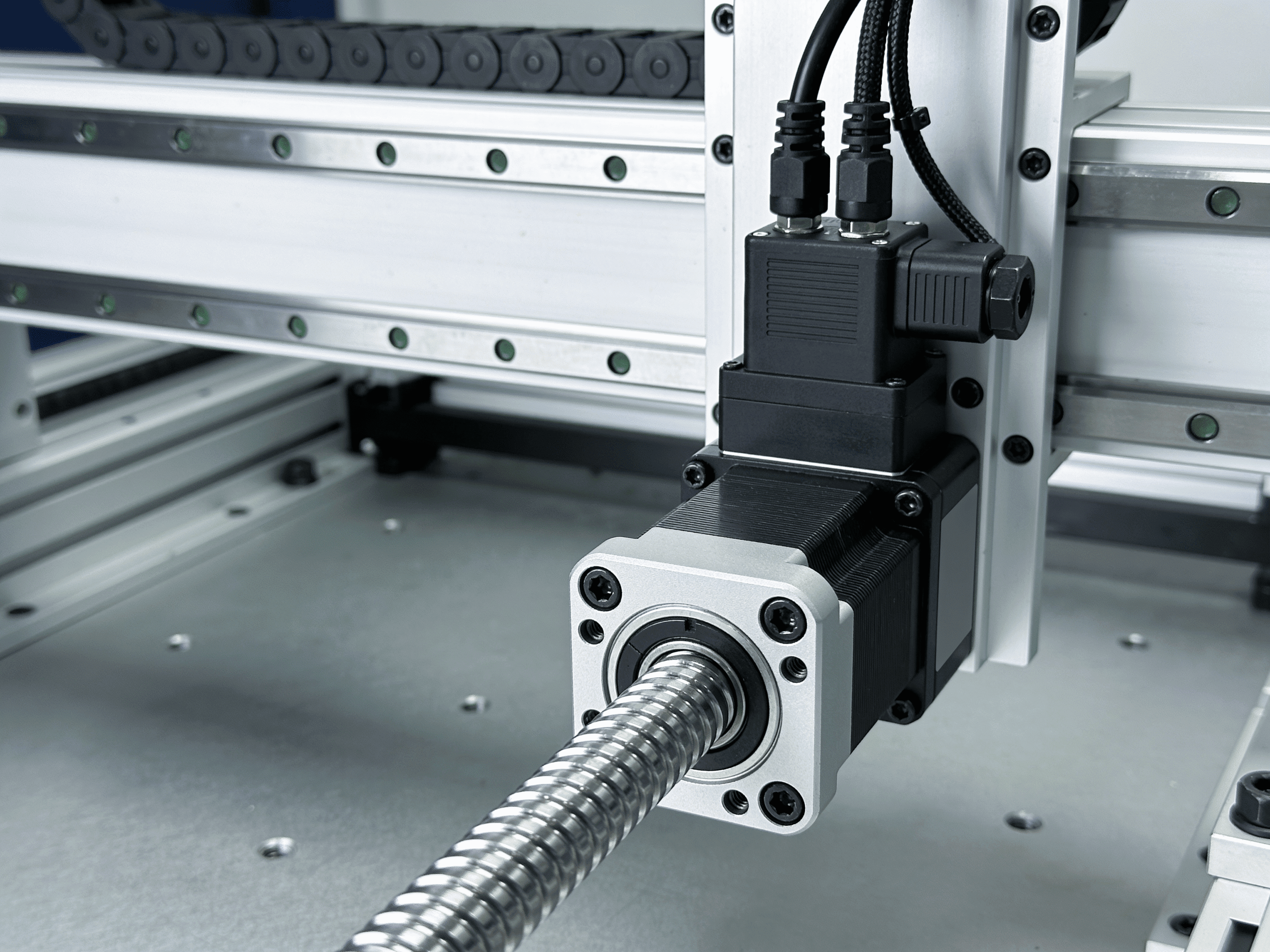 Cómo calcular el par necesario para un motor CNC